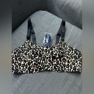 KNIX evolution bra. Size one. New without tags! leopard print/ blue.